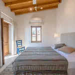 The Carob Tree Villa - Rustic Luxury Home With Access To Pool And Restaurant
