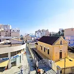 Vasilo Court Seaview City Apartment