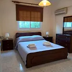 2 Bedroom Apartment Near Finikoudes