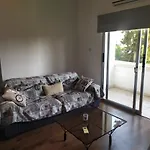 Cozy 2 Bedroom Apartment