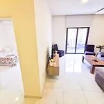 The White Pearl Apartment