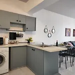 Kay\'S City & Seaview One Bedroom Apartment