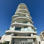 Mckenzie 2 Bedrooms Seaview Residence