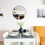 Odin 1-Bedroom Apartment In Larnaca