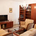 Luxury Apartment, Near Pinikoudes Beach