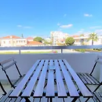 The Urban Oasis - Comfort 2Br Near The City Center, 200Mbit Internet And Smart Tv