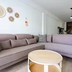 Citrus 3-Bedroom Apartment In Larnaca