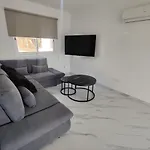 Maestro I Apartment