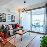 Bianca 2-Bedroom Apartment In Larnaca