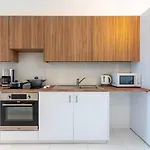 Bianca 2-Bedroom Apartment In Larnaca