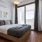Bianca 2-Bedroom Apartment In Larnaca