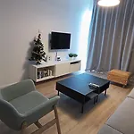 Sunorama Waterfront Apartment