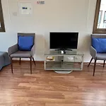 Extremely Comfy Apt With Spacious Private Terrace 10Min Walk To The Beach & In Town