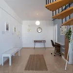 Chloris 3- Bedroom Apartment W/Pool In Larnaca