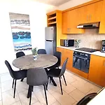 Beach Haven: 7-Minute Walk To The Beach + Pool