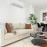The Encino - Luxury Seaside Suite