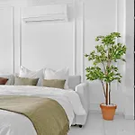 The Encino - Luxury Seaside Suite