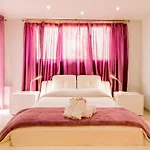 Mesogios House Suites