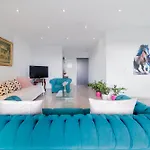Mesogios House Suites