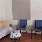Extremely Comfy Apt With Spacious Private Terrace 10Min Walk To The Beach & In Town