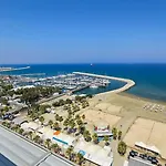 Beachfront Seaview Lux Penthouse