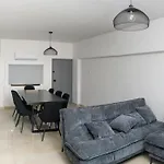 Ollies 3 Bedroom Apartment