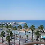 Luxury Apartment, Near Pinikoudes Beach