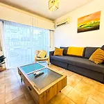 Sea And Lake Breeze 1Br Apt