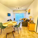 Sea And Lake Breeze 1Br Apt
