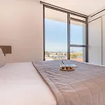 Sanders Gaia - Bright Two-Bedroom Apartment With Sea View