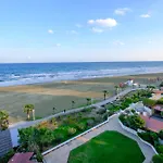 Lazuli Sea View Beachfront Ap 254
