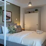 Luna - Homely Studio W Balcony In Larnaca