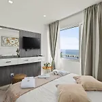 Lazuli Sea View Beachfront Ap 253