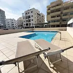 Serenity Sunset Holiday Apt - Larnaca