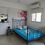 Stelia\'S Seagate Studio Apt.