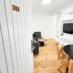 Larnaca Beach Bliss Apartment