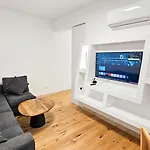 Larnaca Beach Bliss Apartment