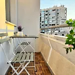 Stylish Apt In Finikoudes 300M From The Beach