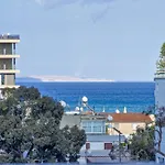 Charming 3-Bed Duplex With Stunning Sea View