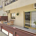 Albert\'S Apartment Mackenzie 001