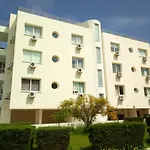 Isavella Apartments Makenzy