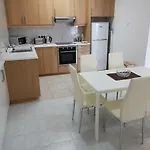 Haig\'S Dream Flat On The Beach