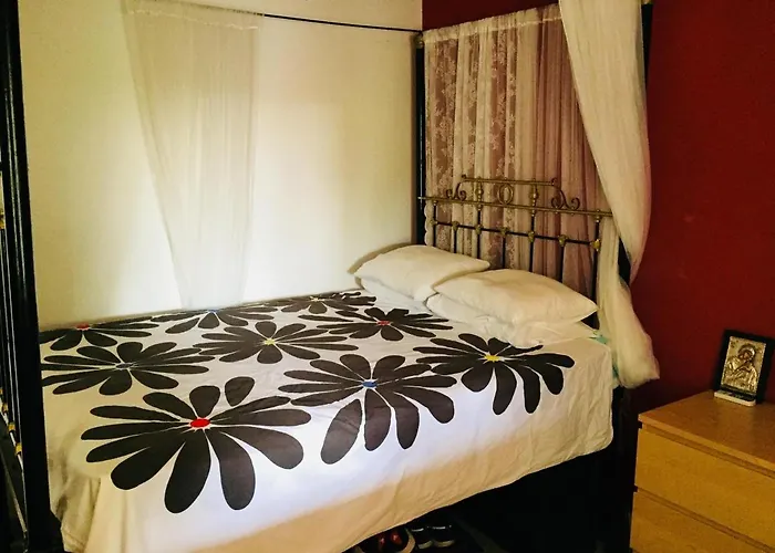Artist Cottage In Dromolaxia