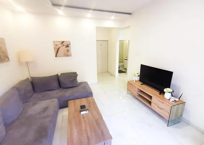 The White Pearl Apartment