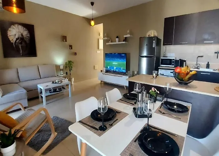 Paramount Gardens Resorts C202
