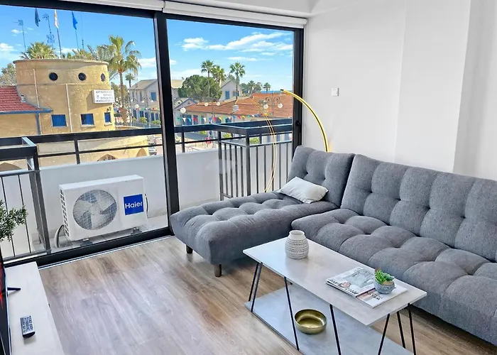 Unbeatable Location! Modern 2Br