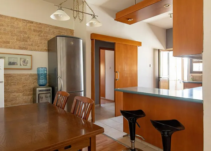 3 Bedroom Central Apartment
