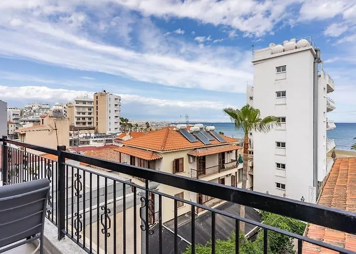 Must Stay - Finikoudes Seaview
