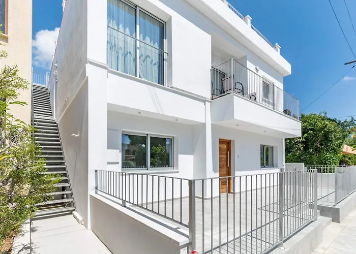 Kition City Apartments - Central Location