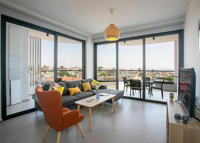Palmove Newly Build Seaview Apt